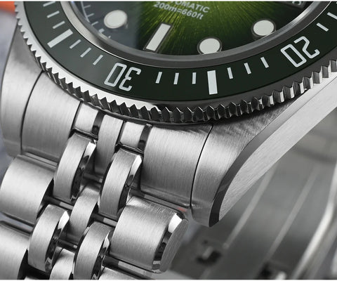 San Martin – 44MM Luxury Diver