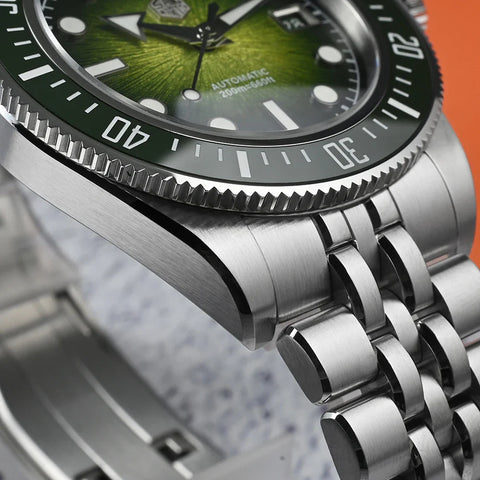 San Martin – 44MM Luxury Diver