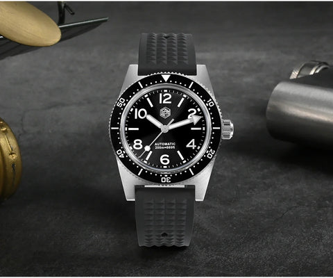 San Martin 37MM Men’s Automatic Diver Watch